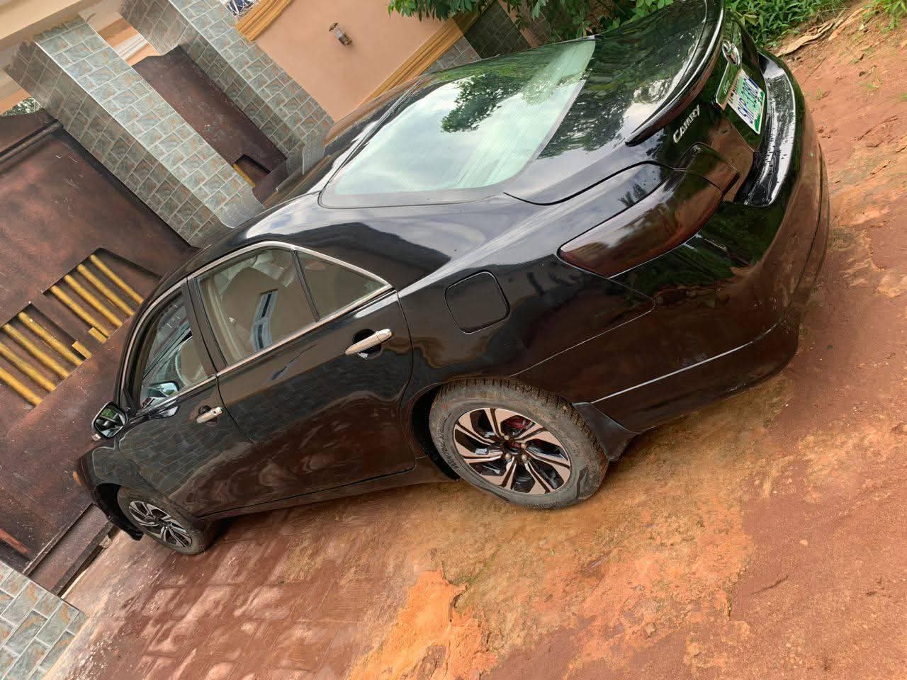 A picture of Toyota Camry spider