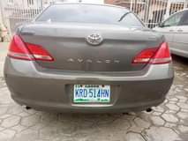 A picture of Toyota Avalon 2007 