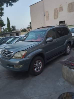 A picture of LEXUS GX470 MODEL 2005 Catalyst intact Duties duly paid Accident