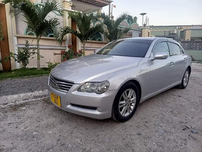 A picture of Toyota mark X