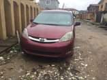 A picture of Toyota sienna 2007