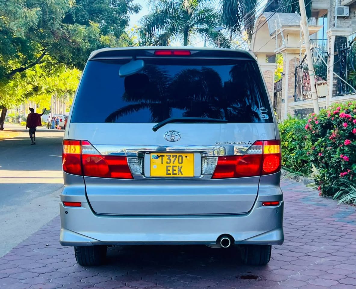 A picture of TOYOTA ALPHARD BEI .............19.5M 0757455444