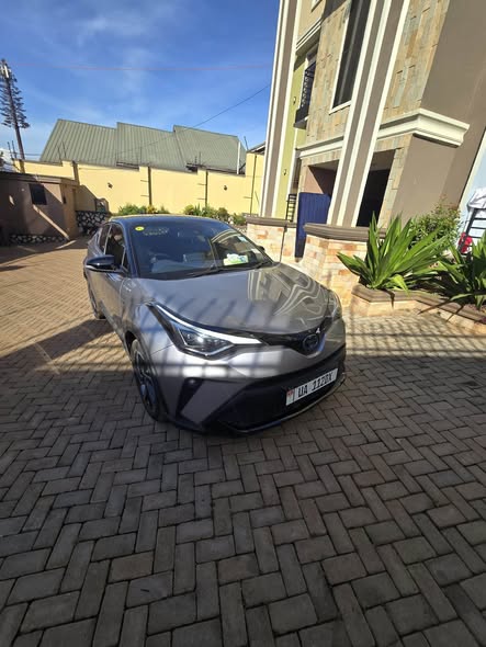 A picture of Toyota CHR hybrid car on sale
