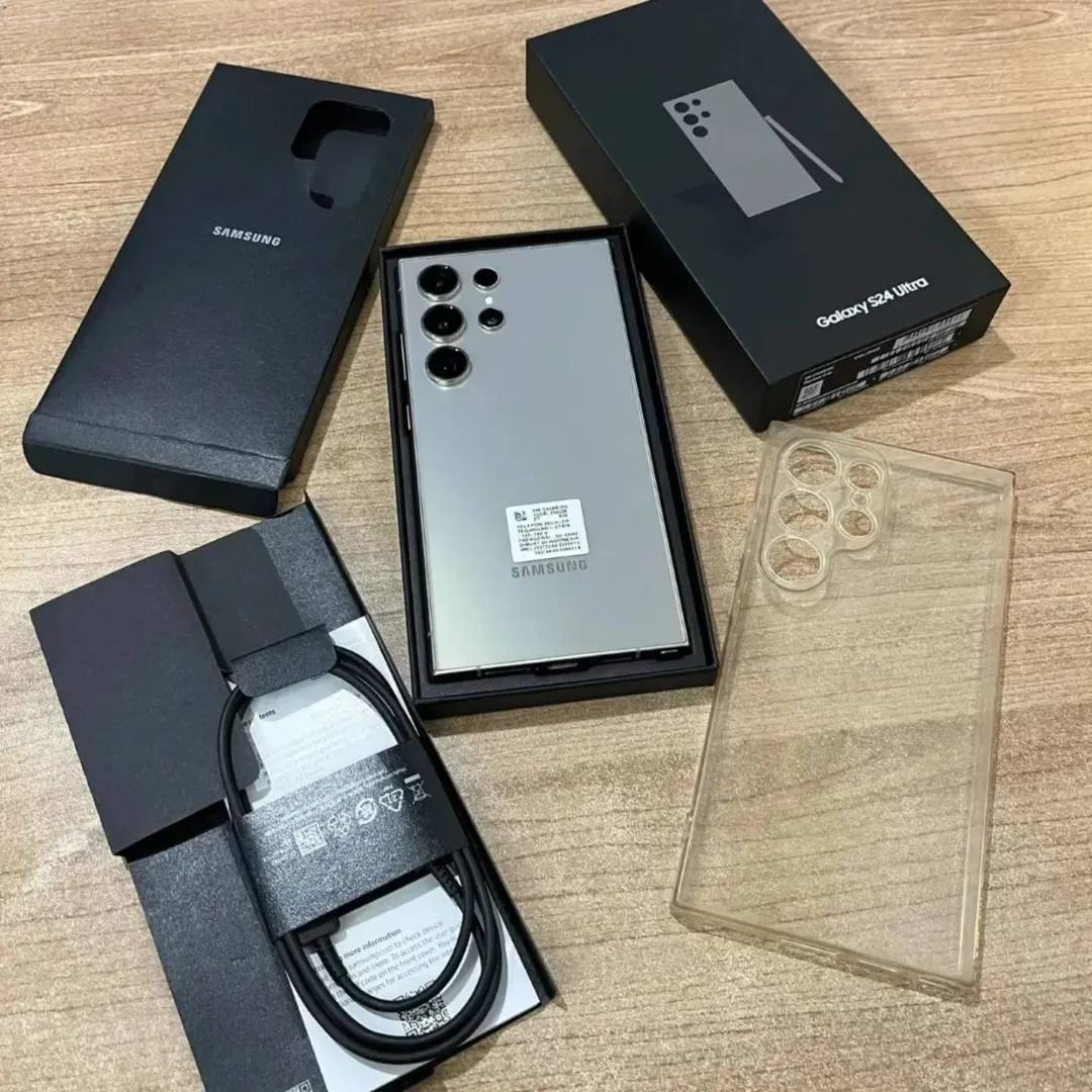 A picture of samsung S23 ultra 5G 30 DISCOUNT 1 200.000 PRICE 1