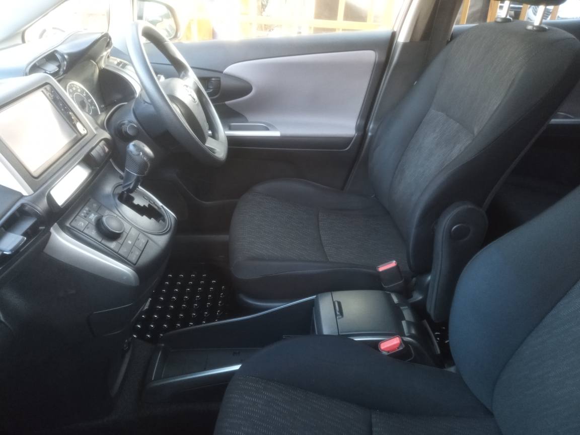 A picture of Toyota wish