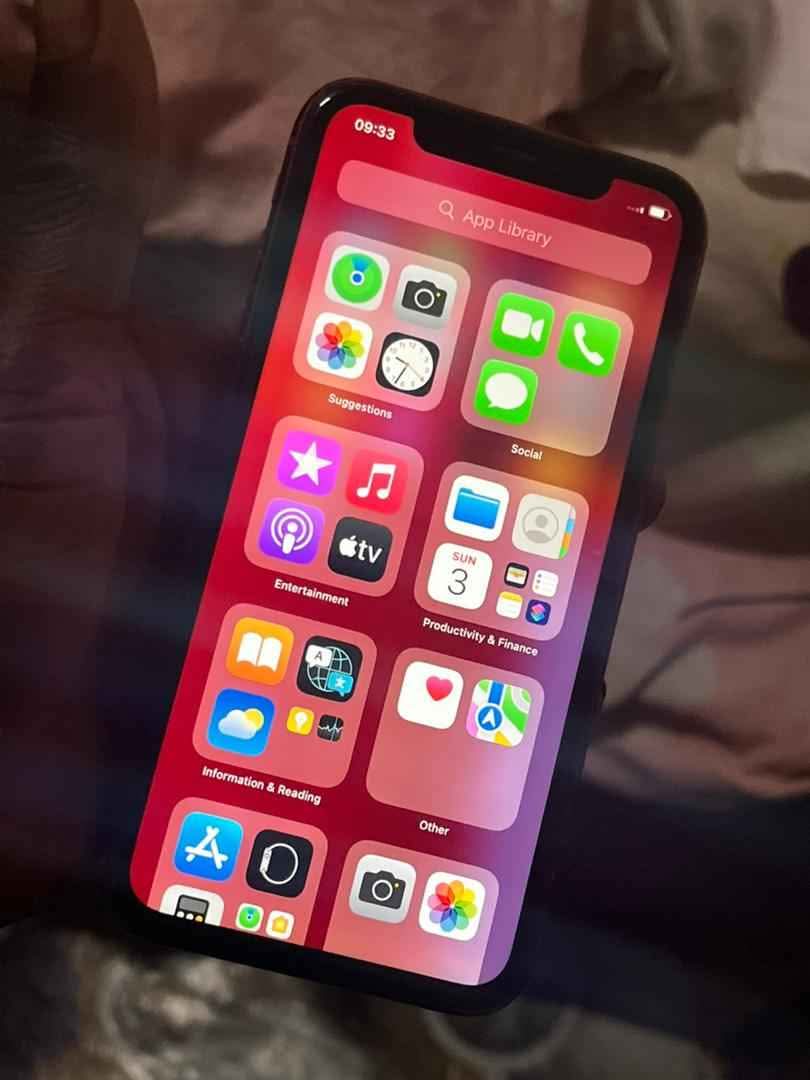 A picture of Iphone XR