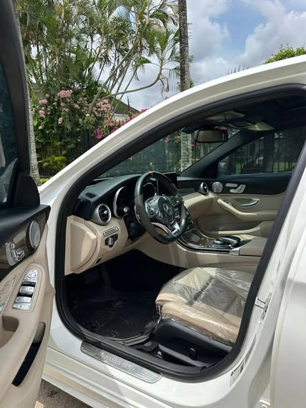 A picture of Belgium standard C400 in prefect condition buy and drive with