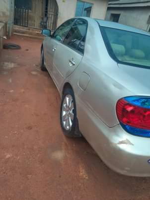 A picture of TOYOTA CAMRY