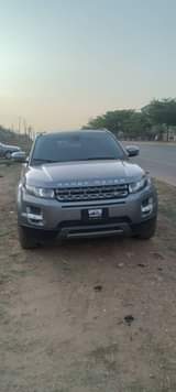 A picture of CLEAN FOREIGN USED RANGE ROVER EVOGUE 2014 MODEL 14M NET
