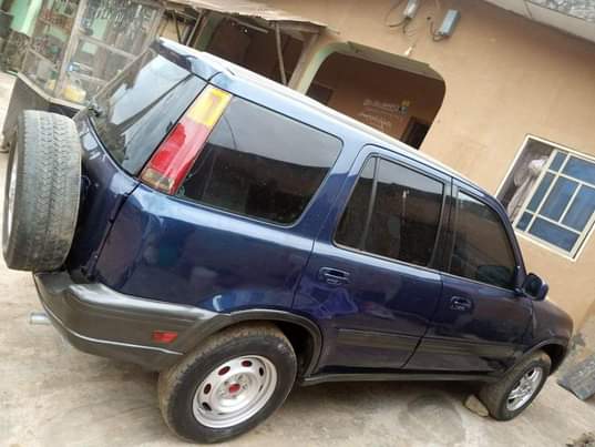 A picture of Honda CRV 1990 model