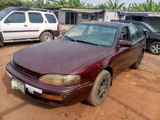 A picture of 1997 TOYOTA CAMRY LE