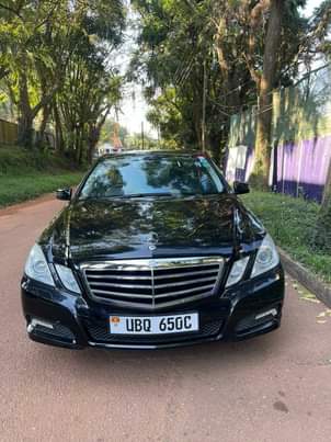 A picture of Mercedes Benz E300
