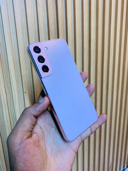 A picture of Samsung S22 5G