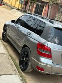 A picture of Mercedes Benz GLK350 2011