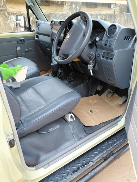 A picture of Landcruiser Manual 2016 130m 0759700430