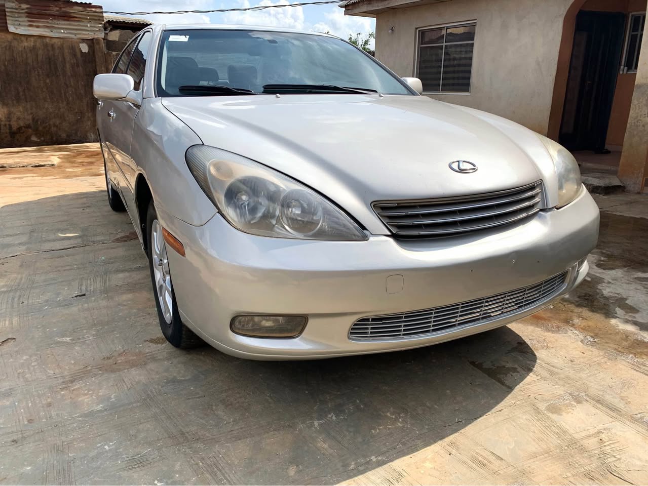 A picture of LEXUS ES330 2005 REG 