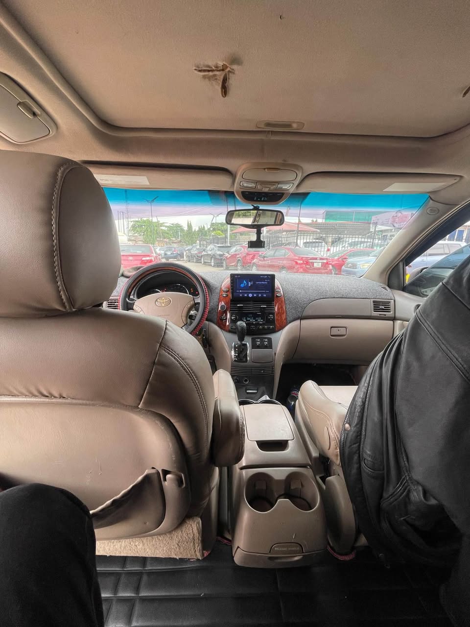 A picture of REGISTERED 2005 SIENNA XLE