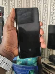 A picture of NOTE 9 SAMSUNG
