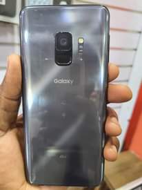 A picture of SAMSUNG S9 270000.