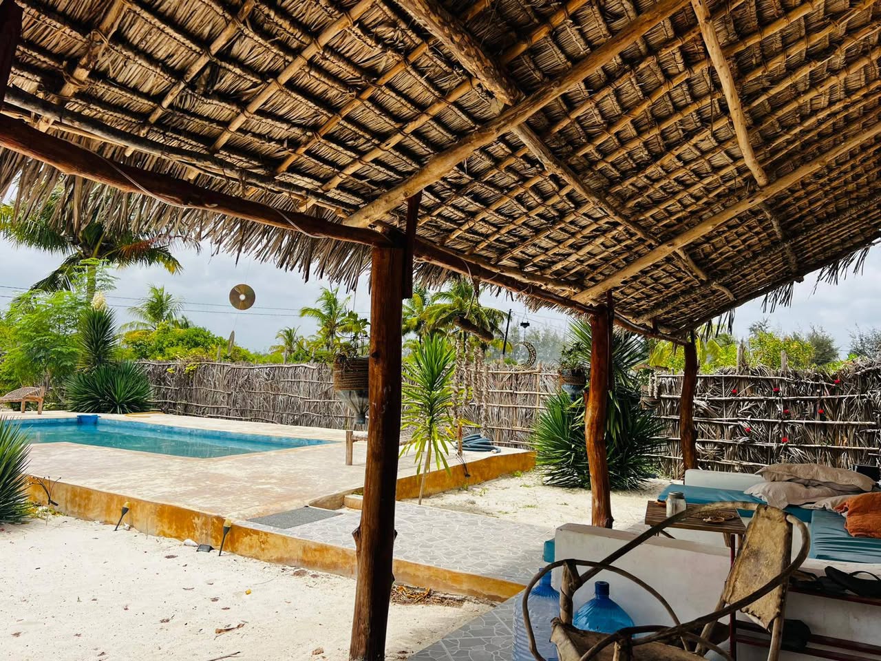 A picture of House in Pongwe