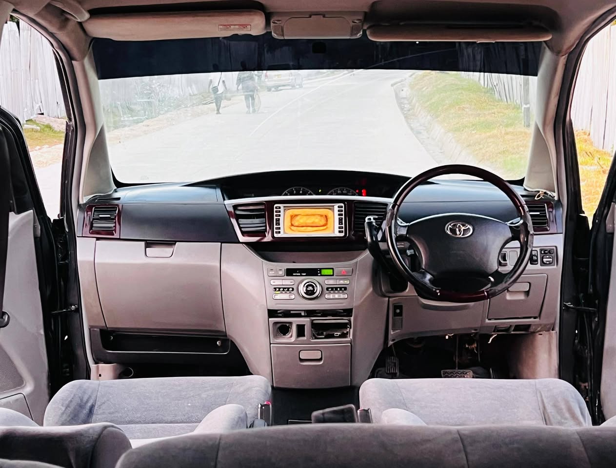 A picture of Toyota Noah