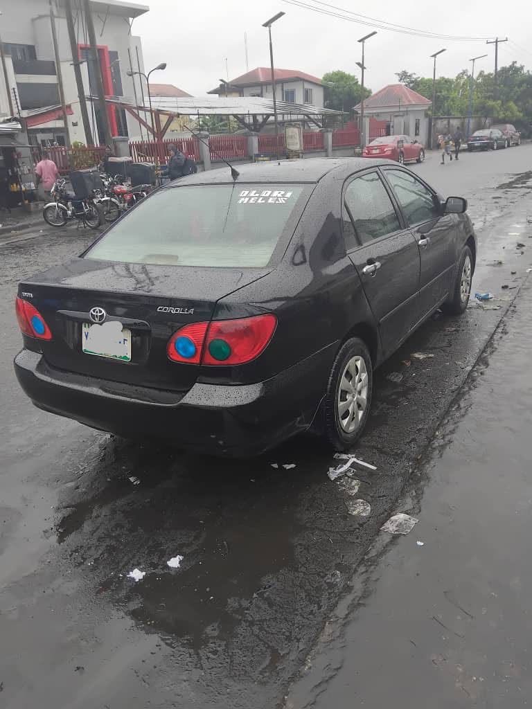 A picture of Awoof 2006 Toyota Corolla Price 4 5M net price Broker