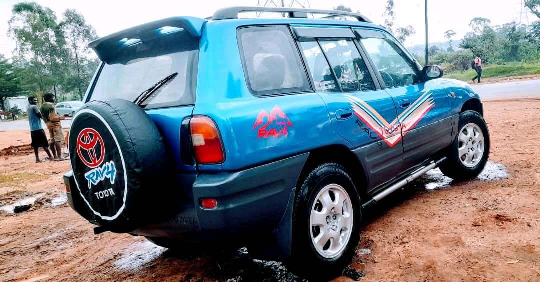 A picture of Perfect Rav4 on sale Price 13.7m call 0706887872