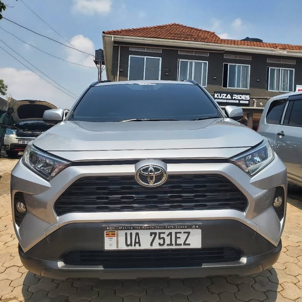 A picture of RAV4 2020 110M