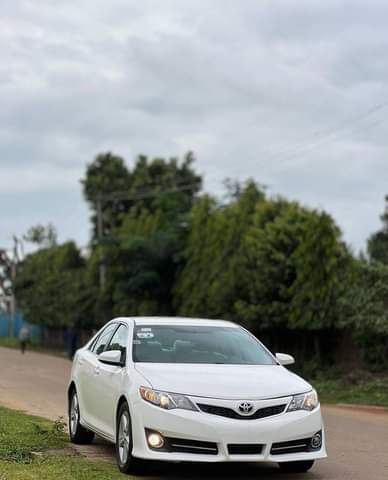 A picture of FOR SALE FOREIGN USED TOYOTA CAMRY XSE KEYLESS 2013 MODEL