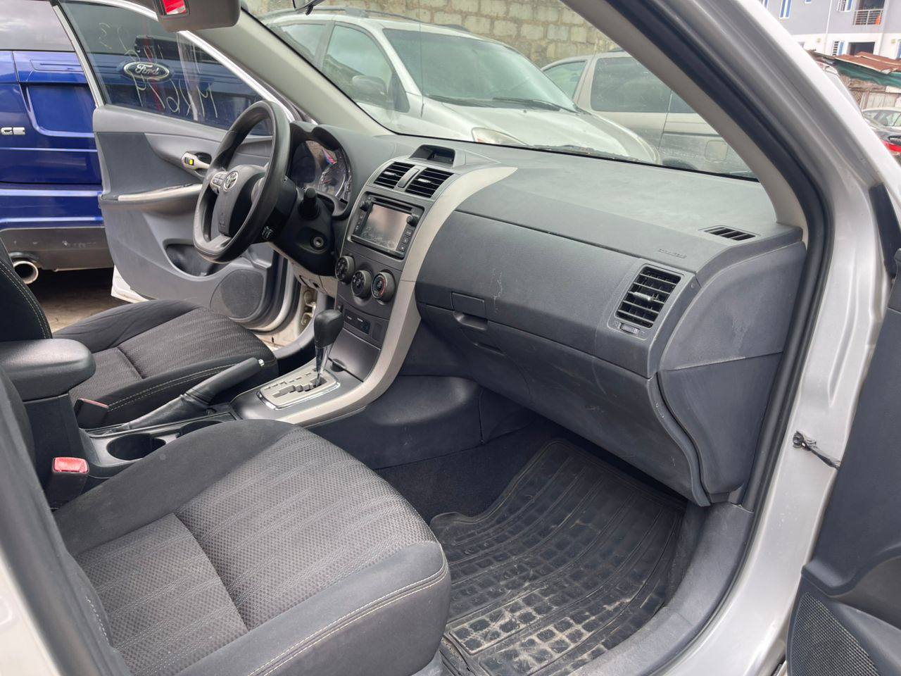 A picture of Toyota Corolla 2013 Toks