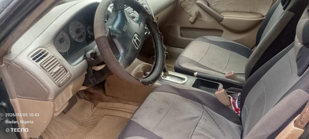 A picture of Honda Civic 04