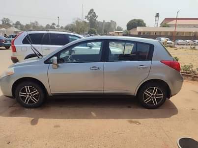 A picture of Nissan verso 2007
