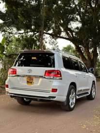 A picture of V8 2008 2018KIT 185M