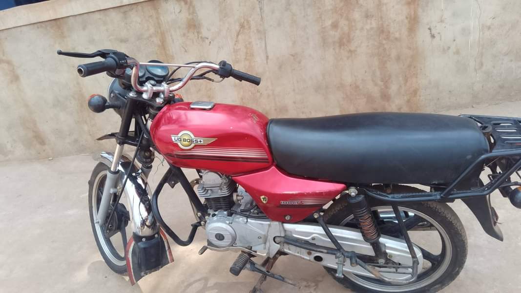 A picture of UG boss for sale just 2M call or WhatsApp me