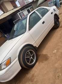 A picture of Toyota Camry evilop 80 first body Engine and gear ac