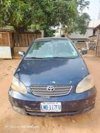 A picture of Toyota Corolla 04