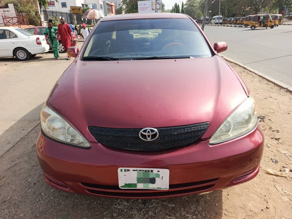 A picture of TOYOTA Camry 2004