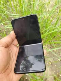 A picture of SAMSUNG GALAXY Z FLIP 3 5g ORIGINAL FROM KOREA