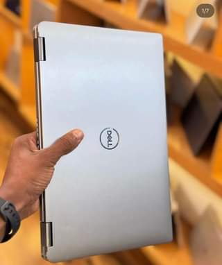 A picture of DELL LATITUDE 7400