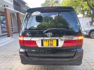 A picture of TOYOTA ALPHARD BLACK IN COLOUR YEAR 2005 ENGINE 2AZ CC