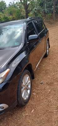 A picture of Very clean and sound Toyota Highlander 2011 2012 model Location