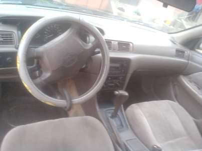 A picture of 2000 Toyota Camry Le 4dr Sedan