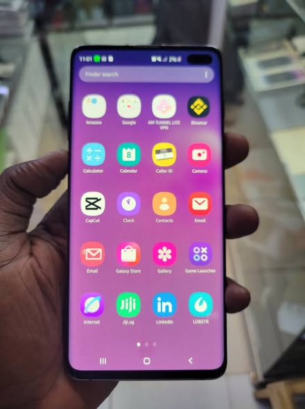A picture of Samsung galaxy s10 plus 128gb