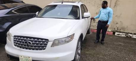 A picture of 2006 infinity
