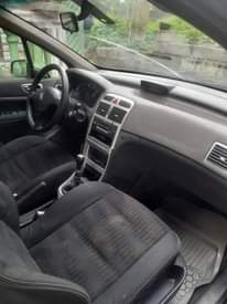 A picture of 2005 Peugeot Peugeot Peugeot