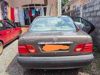 benz e200