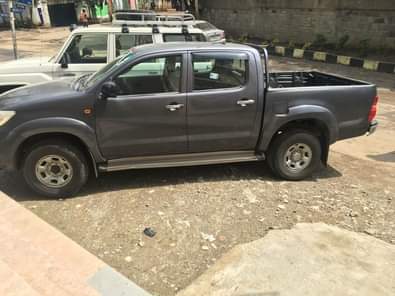 used toyota hilux