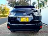A picture of TOYOTA HARRIER Price 31 2m 5 seat Sensor Lock UnLock