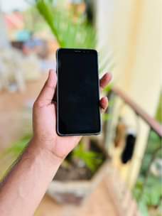 A picture of S8 active 4 64gb unbreakable