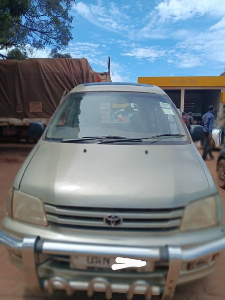 A picture of Toyota noah